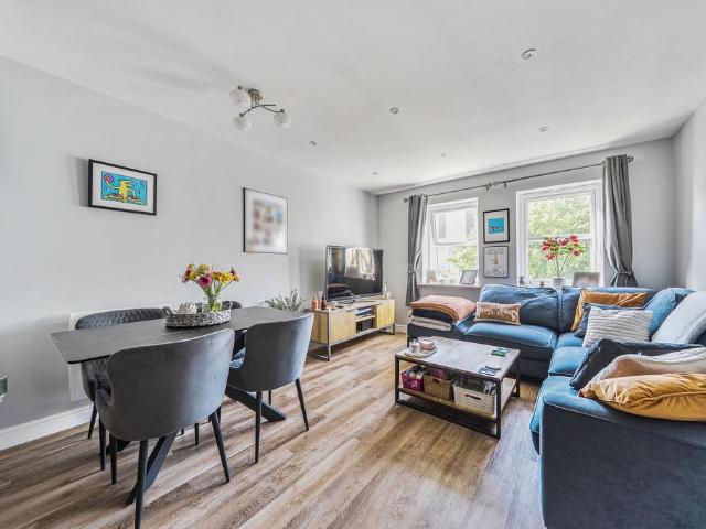 Flat for sale in St James, Sandown Park