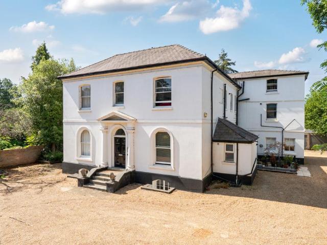 Flat for sale in Row Town, Surrey