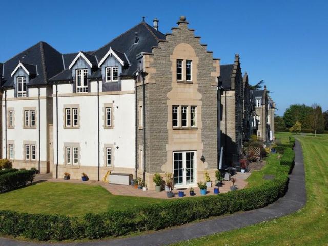 Flat for sale in Brynsadler, Wales