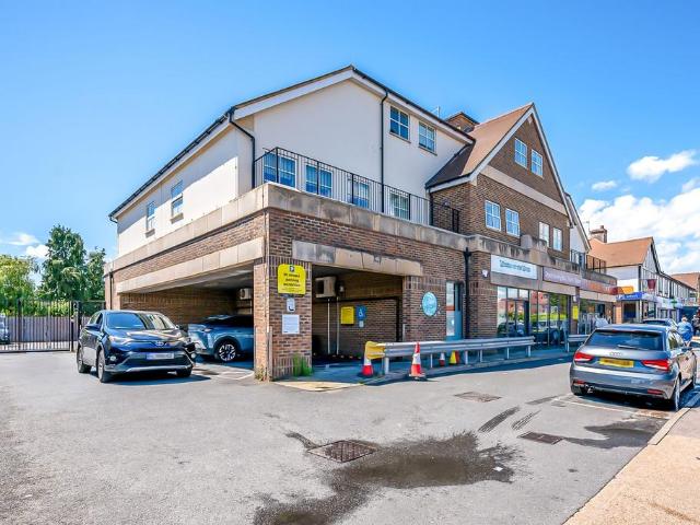 Flat for sale in West Heath, Greater London