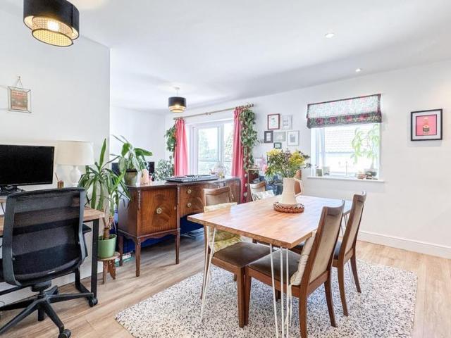 Flat for sale in Feckenham, City Of Bristol