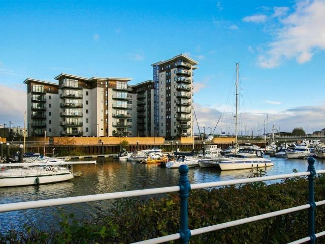 Flat for sale in Cardiff International Sports Village, Falcon Lodge