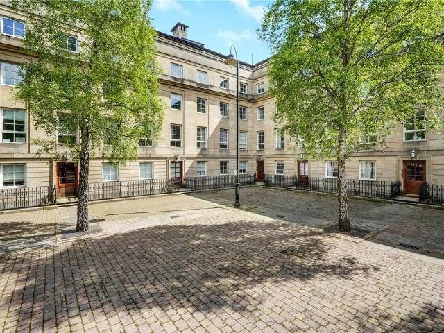 Flat for sale in Merchant City, Scotland