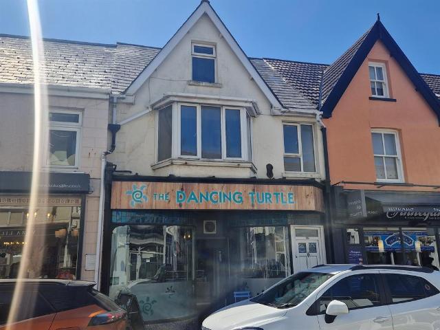 Flat for sale in Porthcawl, Nottage