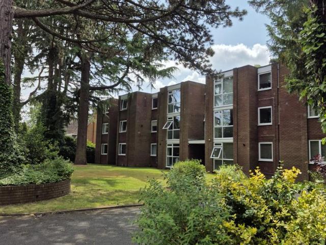 Flat for sale in Stourbridge, West Midlands