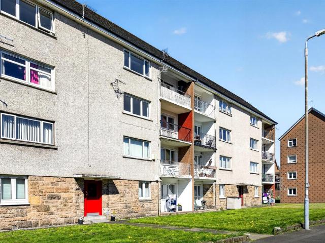 Flat for sale in Castlehead, Glenburn