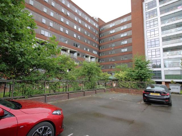 Flat for sale in Old Trafford, Trafford Park