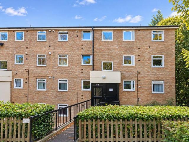 Flat for sale in Hemel Hempstead, Dacorum