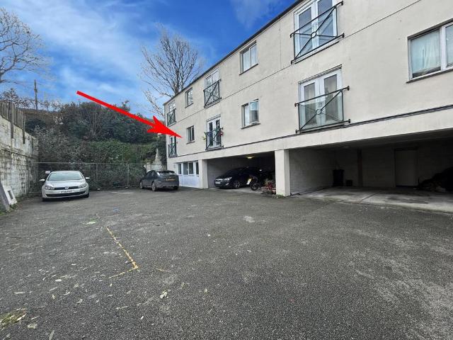 Flat for sale in Helston, Cornwall