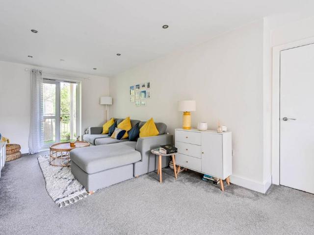 Flat for sale in Horsell, Woking