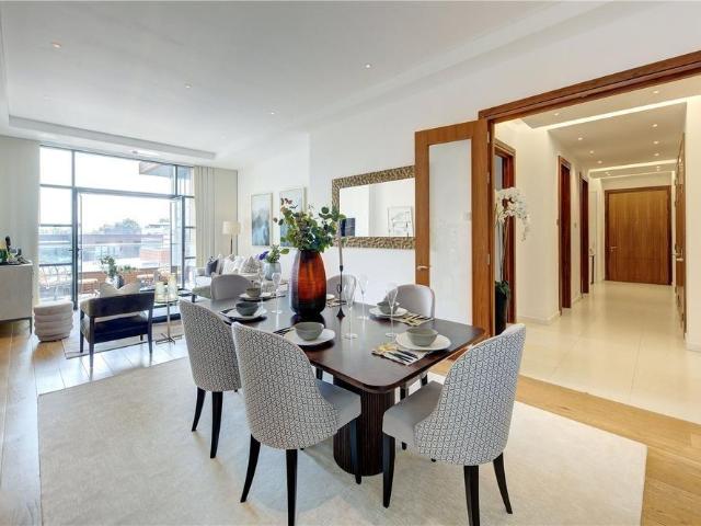 Flat for sale in City of Westminster, Greater London