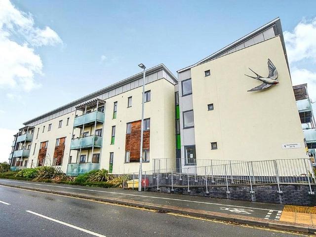 Flat for sale in Highweek, Bridford