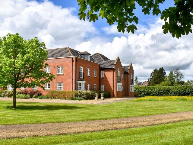 Flat for sale in Towcester, Northamptonshire