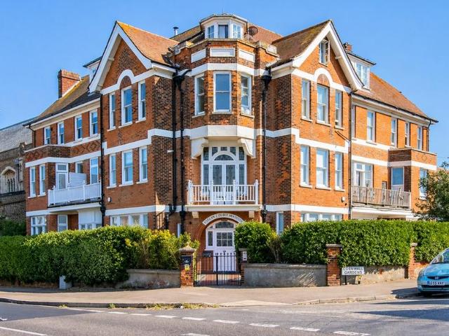 Flat for sale in East Cliftonville, Acol