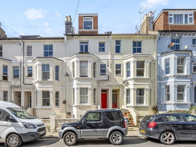 Flat for sale in Brunswick