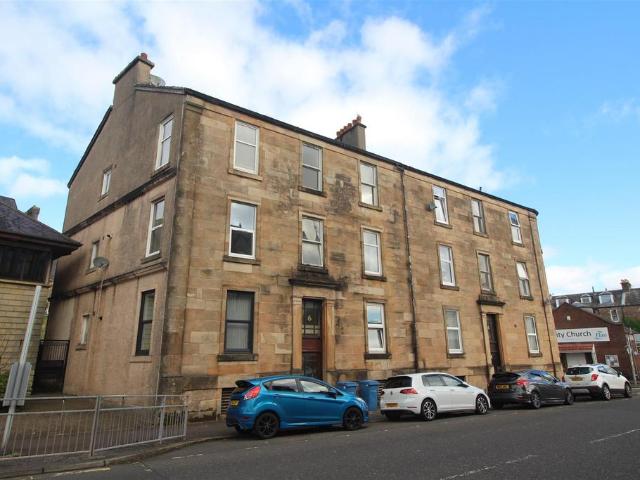 Flat for sale in Greenock, Scotland