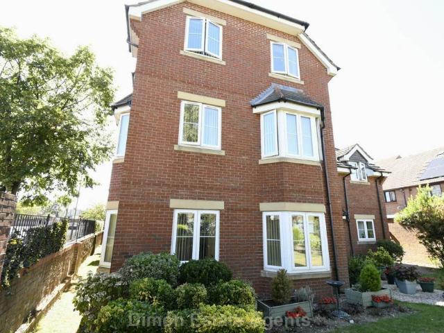 Flat for sale in Forton, Middlecroft
