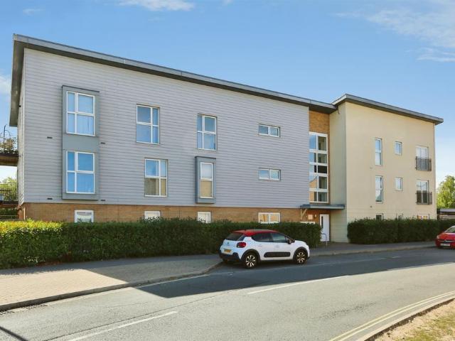 Flat for sale in Rowner, Gosport