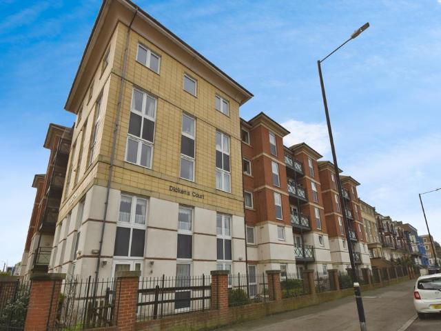 Flat for sale in Cliftonville West, Acol
