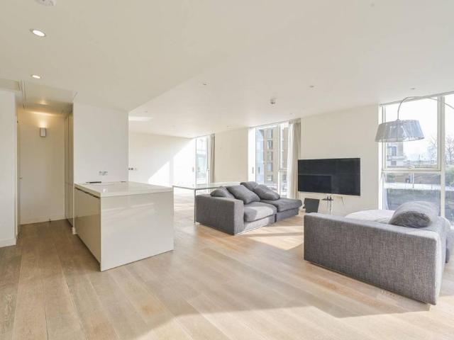 Flat for sale in Pimlico, Greater London