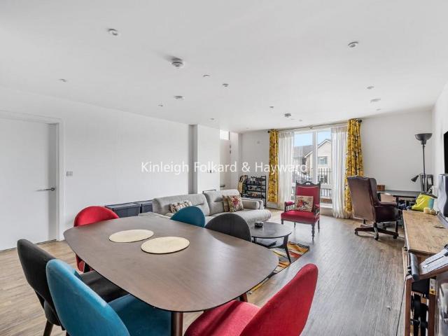 Flat for sale in Muswell Hill, Greater London