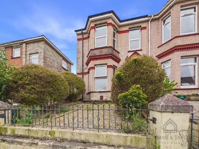 Flat for sale in Torpoint