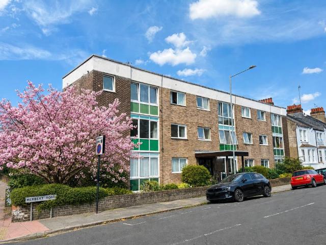 Flat for sale in Brighton & Hove