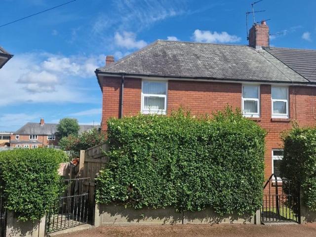 Flat for sale in High Heaton, Tyne And Wear