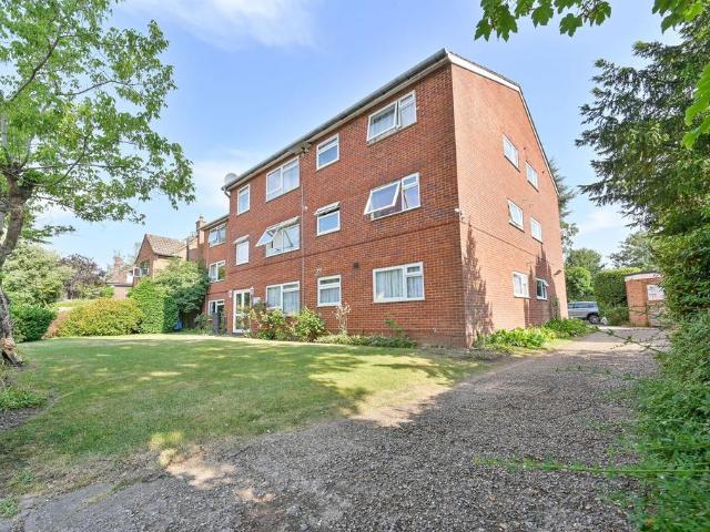 Flat for sale in North Watford
