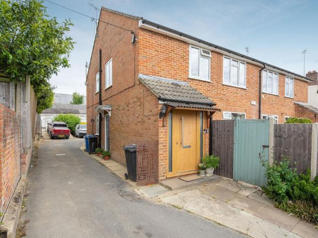 Flat for sale in Sunninghill and Ascot, Sunninghill