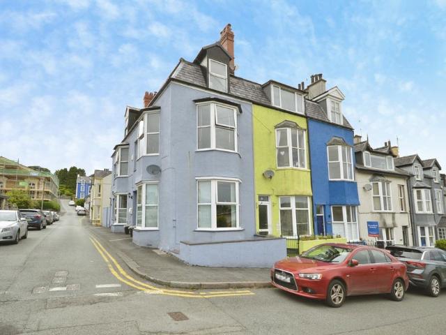 Flat for sale in Menai Bridge