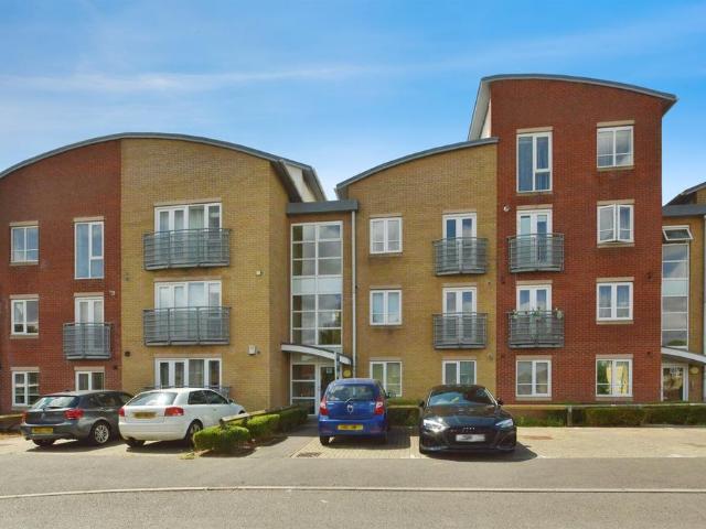 Flat for sale in Shenley Church End, Milton Keynes