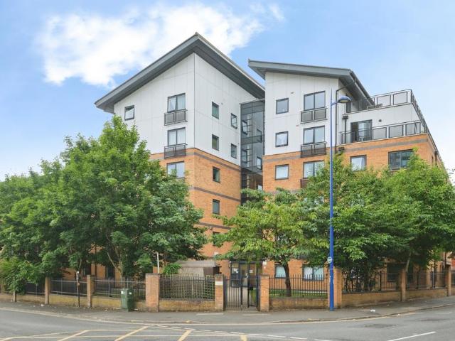 Flat for sale in Calthorpe Fields, West Midlands