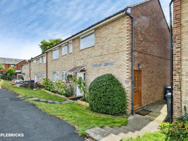Flat for sale in Ludgershall, Wiltshire