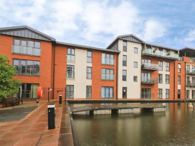 Flat for sale in Wilden, Rushock