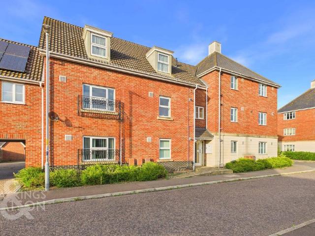 Flat for sale in Harleston, South Norfolk