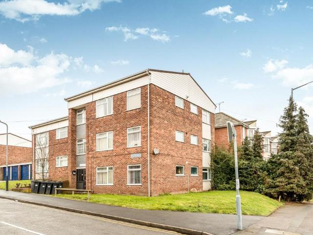 Flat for sale in Emscote, Green Close