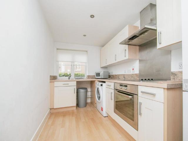 Flat for sale in Mile End, Fordham Heath