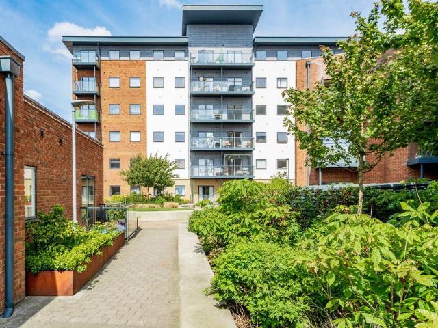 Flat for sale in Lakenham, East Bank