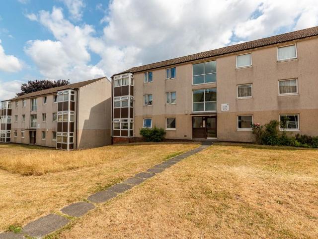 Flat for sale in Baildon, West Yorkshire