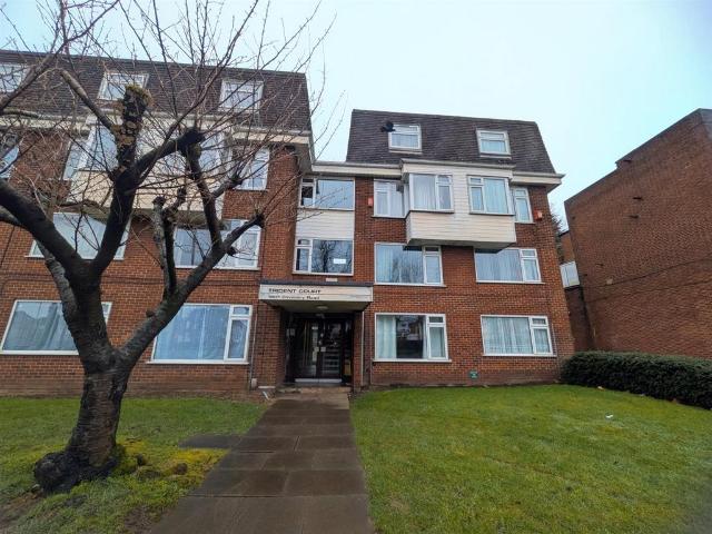 Flat for sale in West Midlands