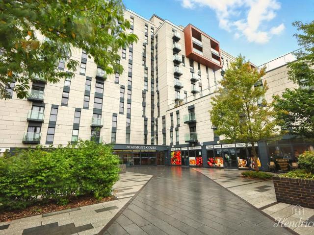 Flat for sale in Prittlewell, Alton Barnes