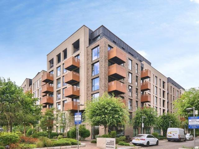 Flat for sale in Stratford Marsh, Greater London