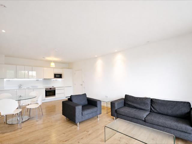 Flat for sale in Nine Elms, Greater London