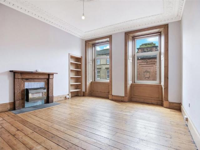 Flat for sale in Garnethill, Scotland