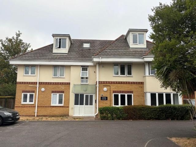 Flat for sale in Oakdale, Poole