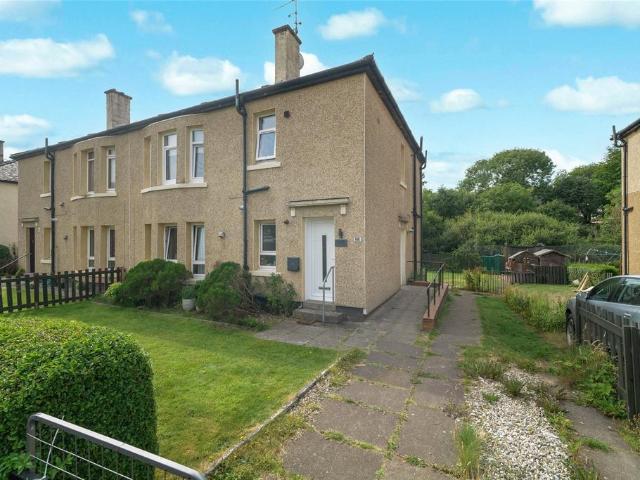 Flat for sale in Balmore, Scotland