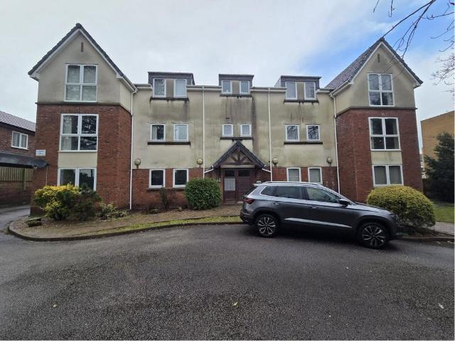 Flat for sale in Higher Bebington, Bebington