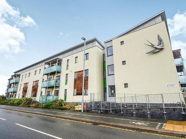 Flat for sale in Highweek, Bridford