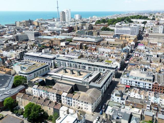 Flat for sale in Round Hill, Brighton & Hove